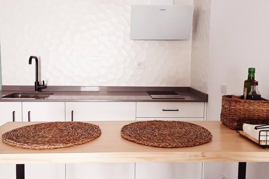 Serendipia: Tu Hogar En Este Blanco Pueblo Frigiliana Exterior foto